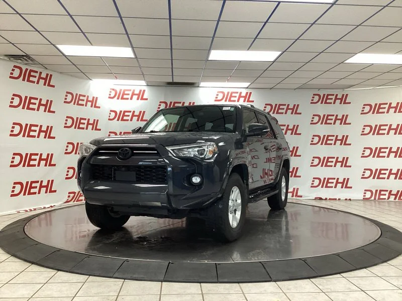 Used 2024  Toyota SR5 Premium image 3