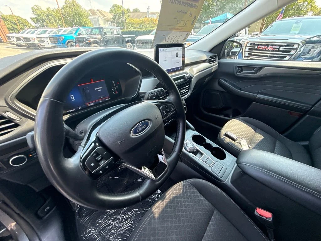 Used 2024 Gray Ford Active image 15