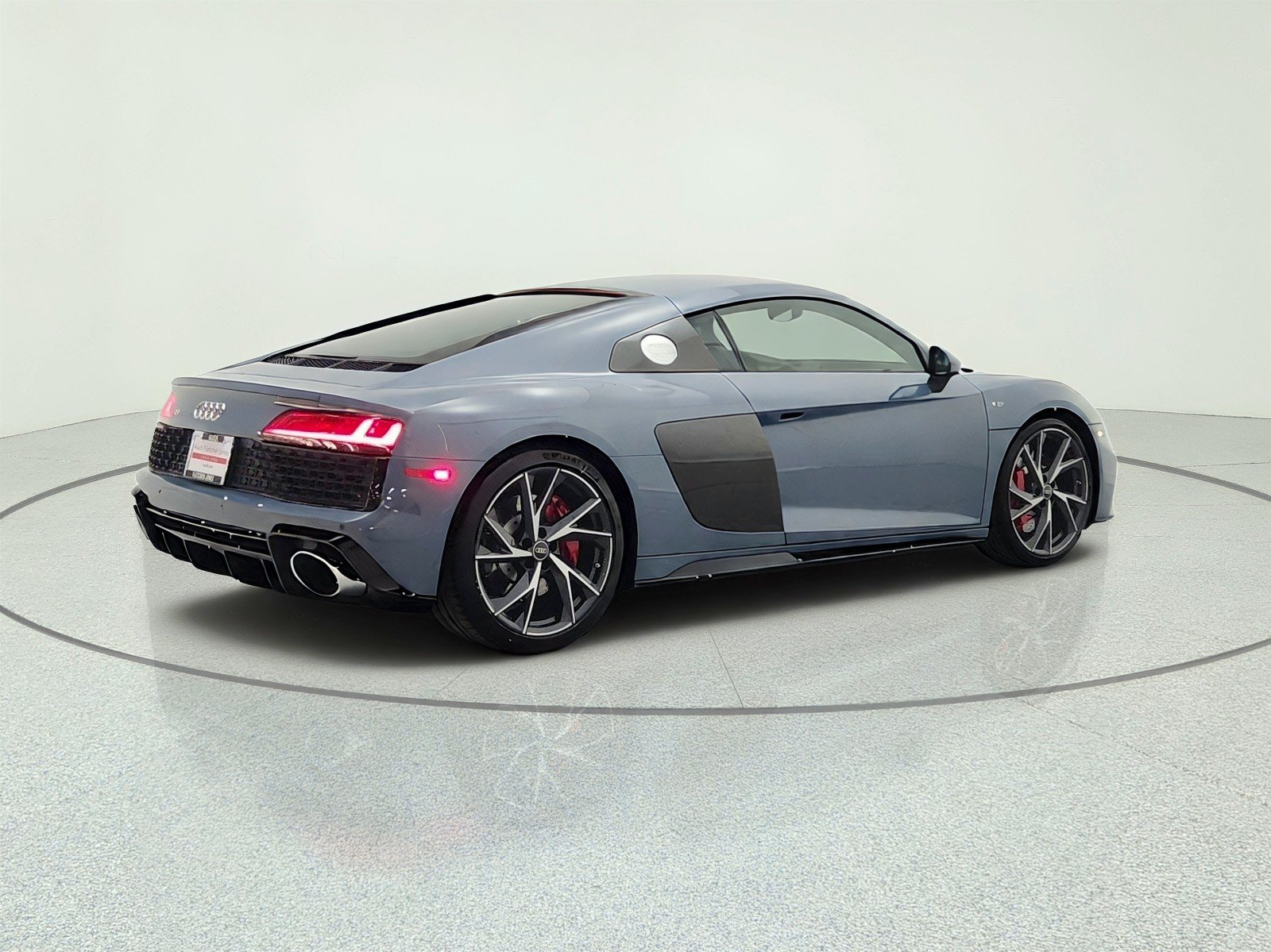 Used 2021 Kemora Gray Metallic Audi V10 image 5