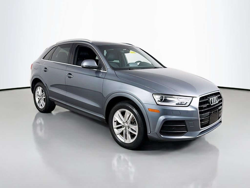 2016 Audi Q3 2.0T quattro tiptronic Premium Plus's photo