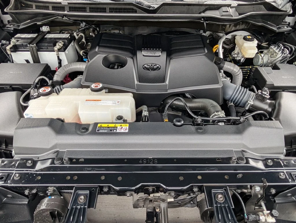Used 2023  Toyota Platinum image 31