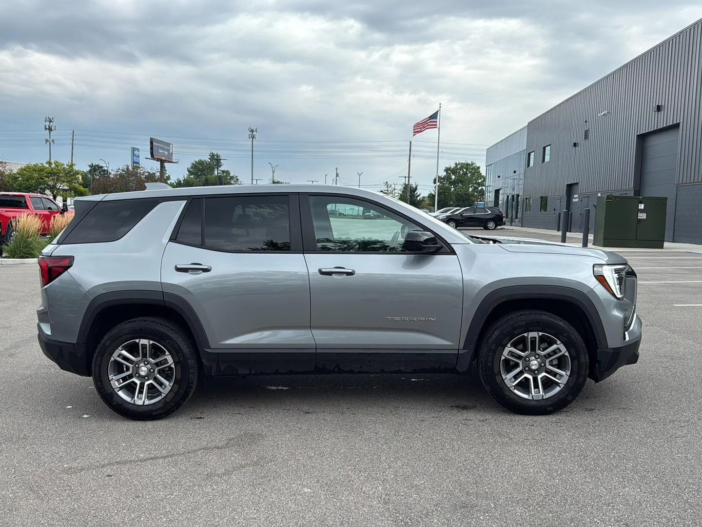 Used 2026 Sterling Metallic GMC AWD Elevation image 2