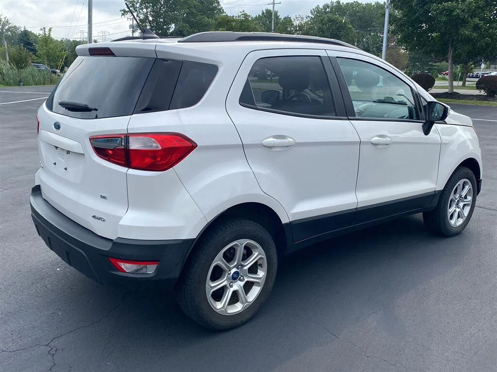 Used 2020 White Platinum Metallic Tri-Coat Ford SE image 11