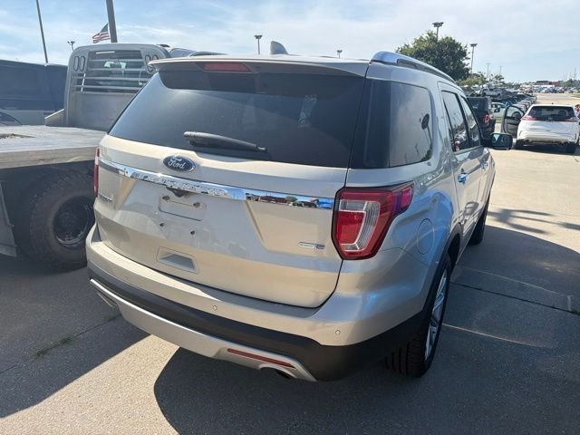 Used 2017 Gold Ford Limited image 4