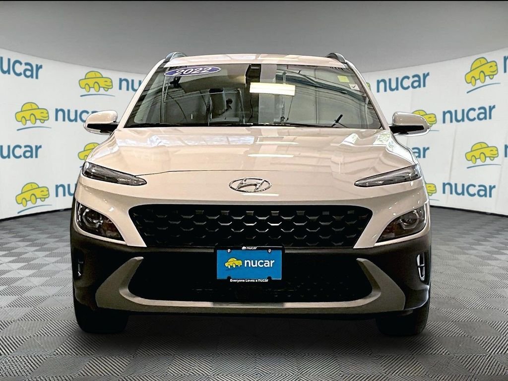 Used 2022 White Hyundai SEL image 2
