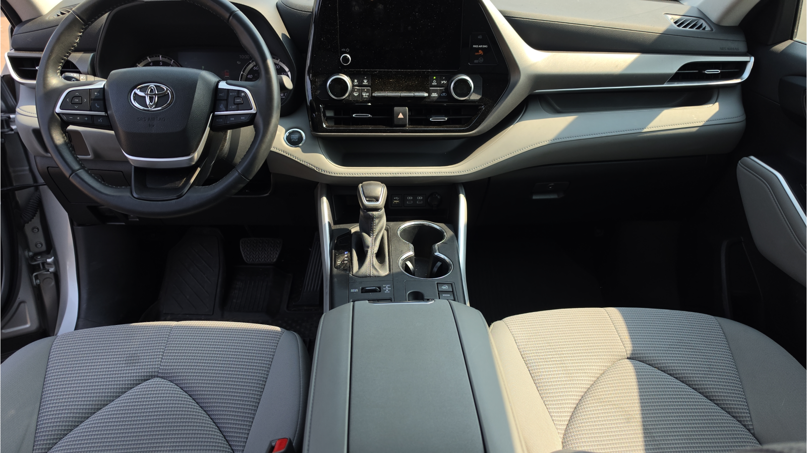 Used 2023 Celestial Silver Metallic Toyota LE image 18