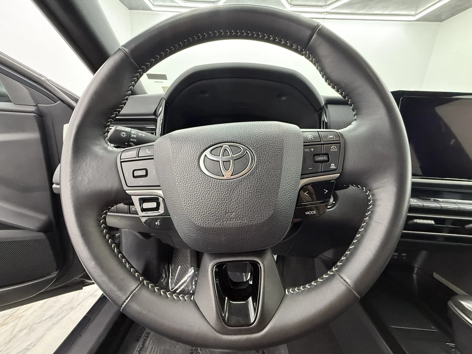 Used 2025 Underground Toyota SE image 12