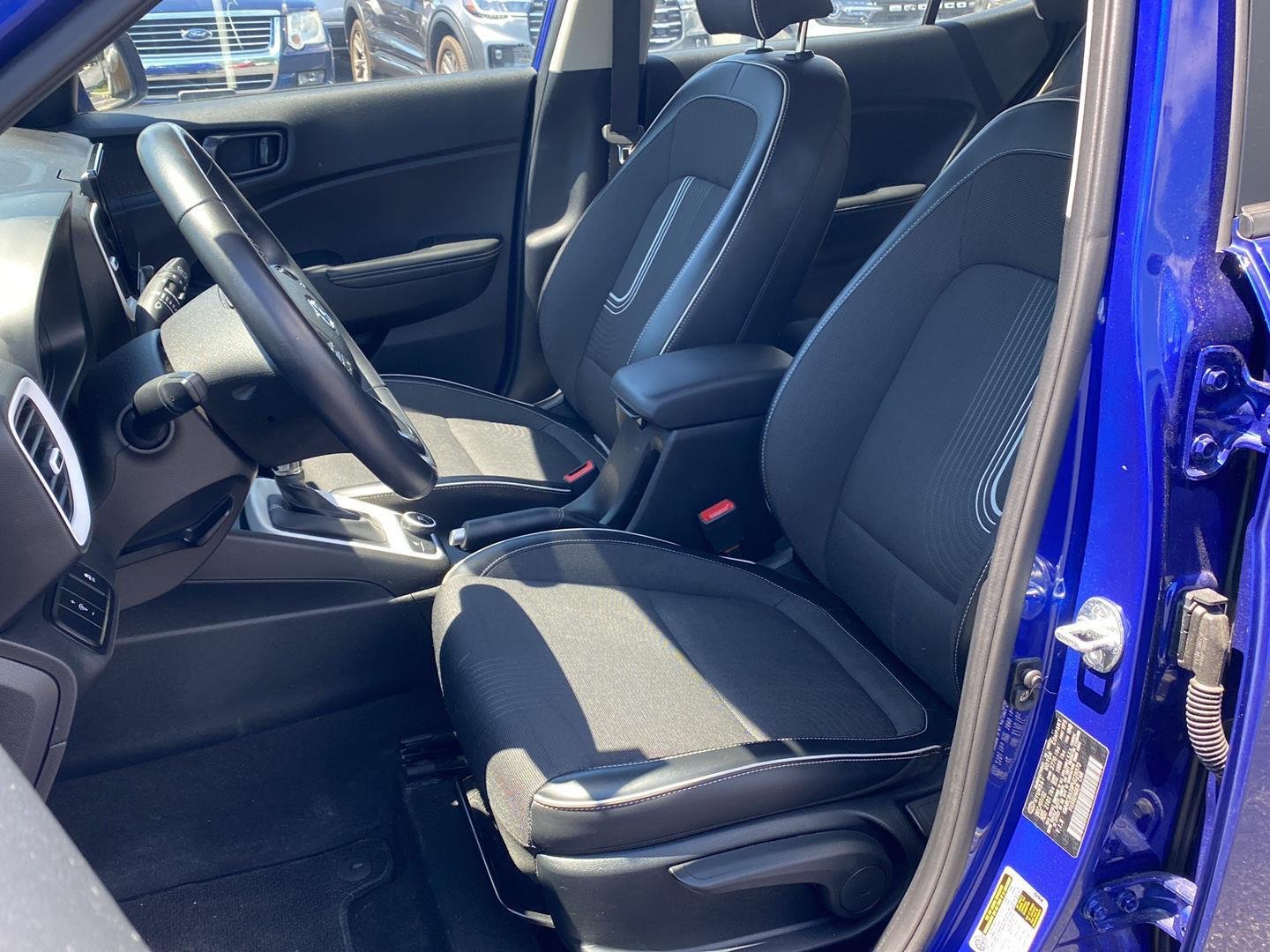 Used 2023 Intense Blue Hyundai Limited image 2