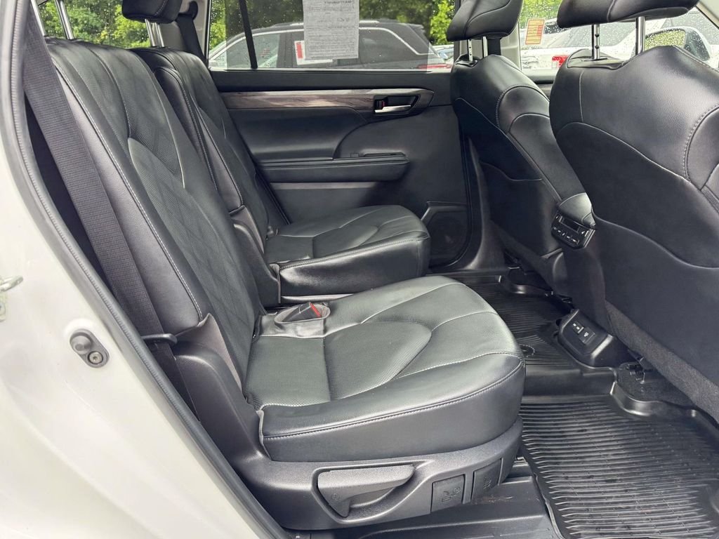 Used 2023 Beige Toyota Platinum image 15