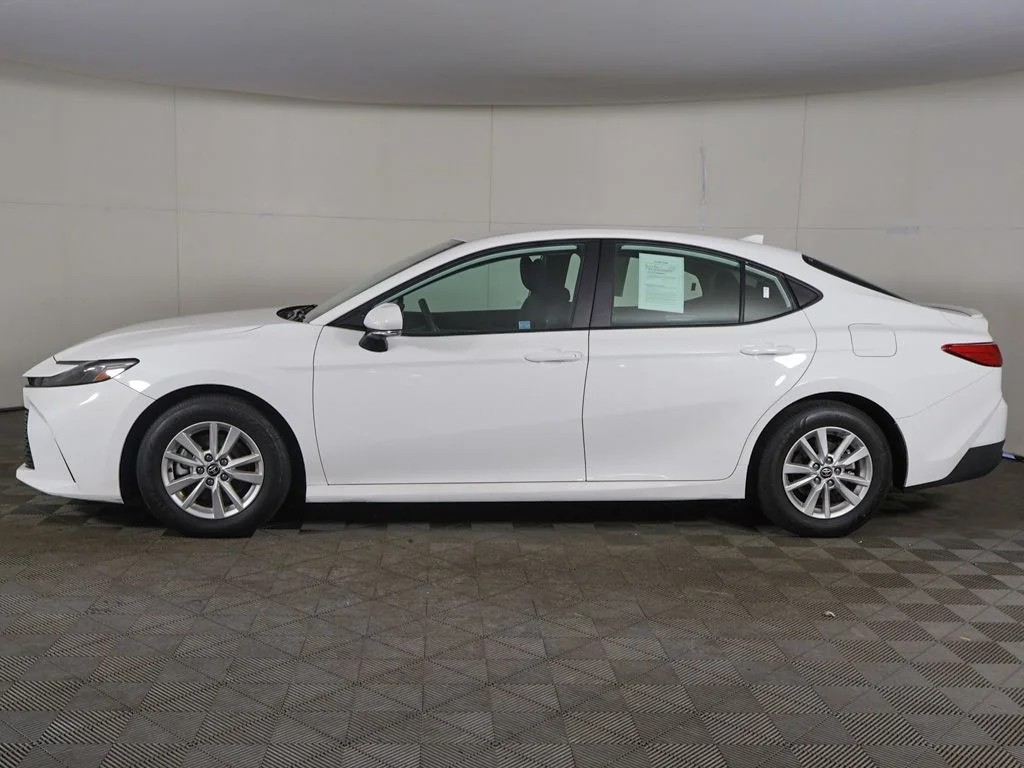 Used 2025 White Toyota LE image 15