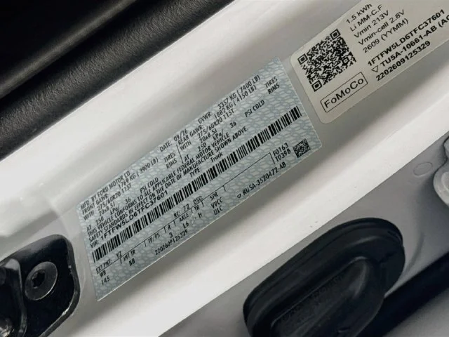 New 2026 Oxford White Ford Lariat image 32