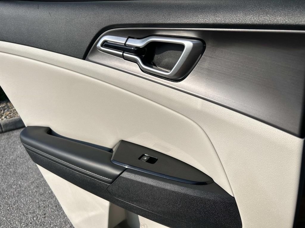 Certified Used 2023 Gray Kia EX image 17