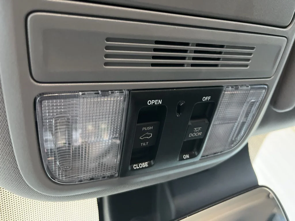 Used 2022 Gray Honda Special Edition image 18