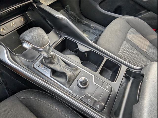 2023 Kia Sorento LX - Photo 18