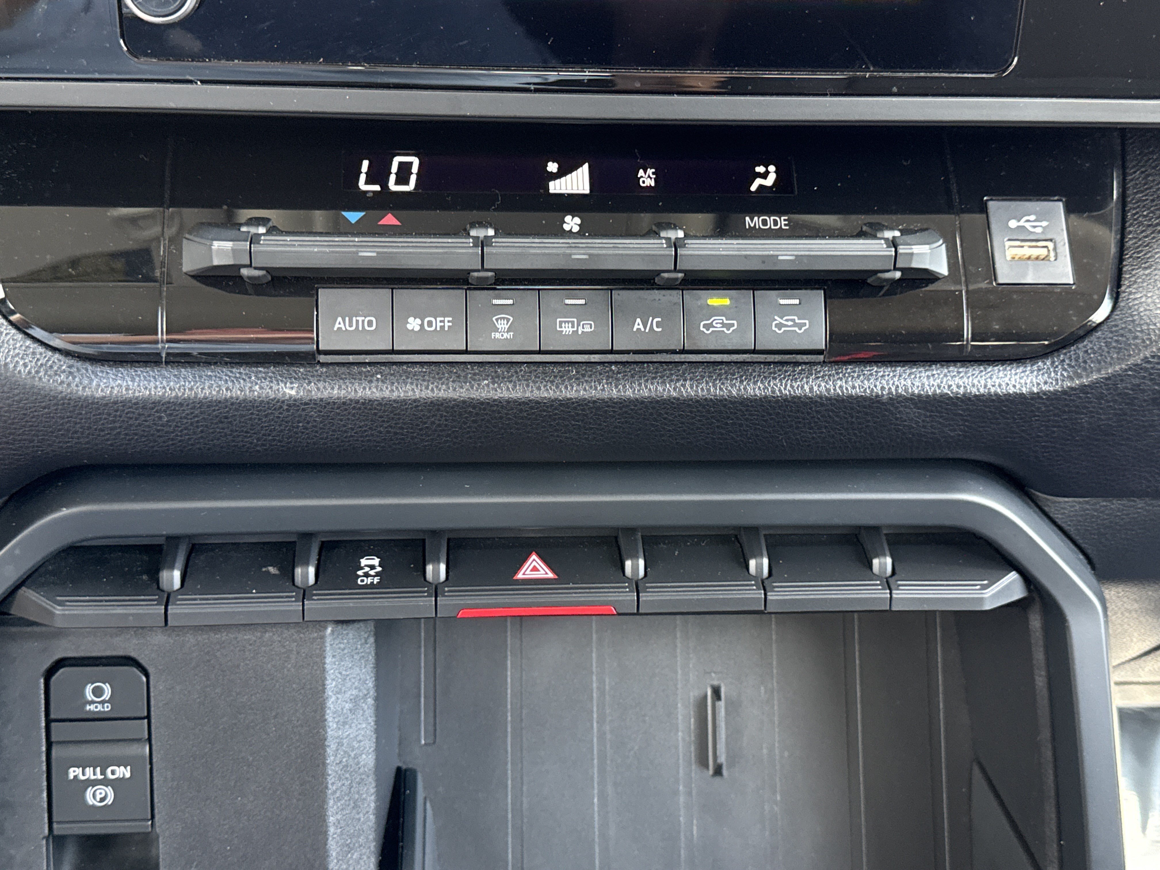 Used 2024 Ice Cap Toyota SR image 24