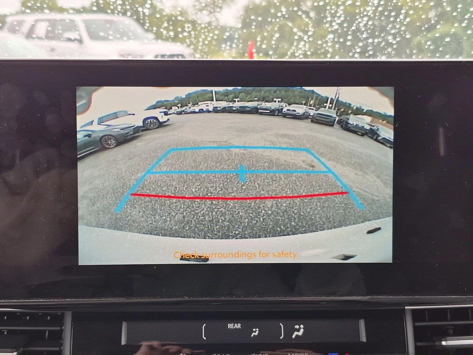Used 2025 Wind Chill Pearl Toyota XLE image 25