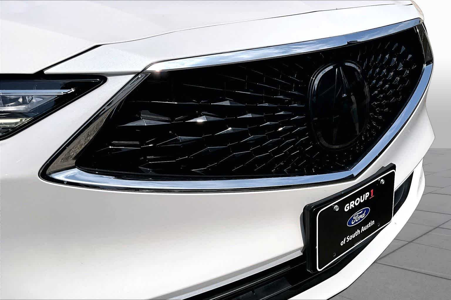 Used 2024 Platinum White Pearl Acura  image 30