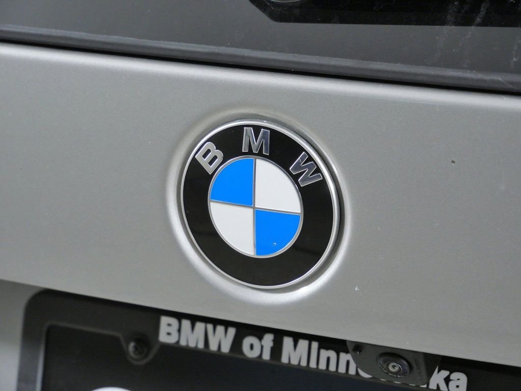 New 2026 Space Silver Metallic BMW xDrive28i image 11