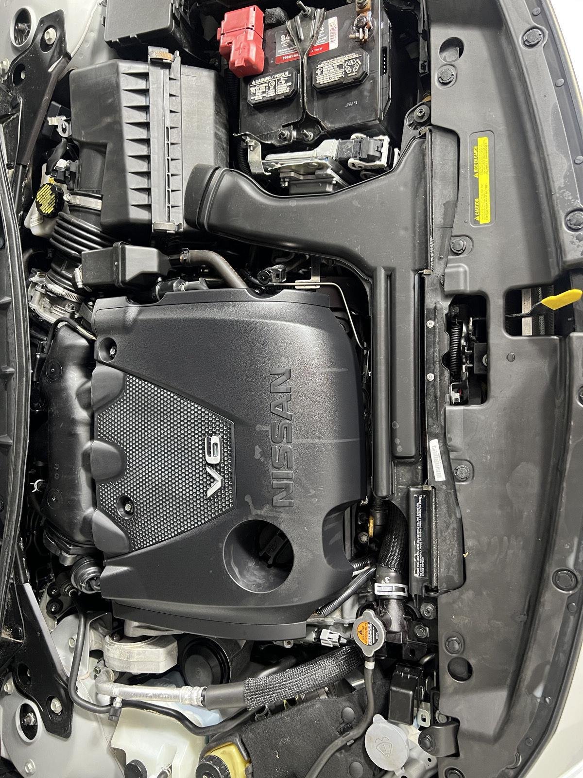 Used 2018 Brilliant Silver Nissan S image 6