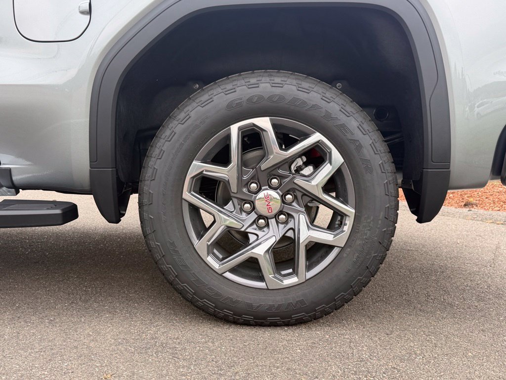 2026 GMC Sierra 1500 SLT - Photo 9