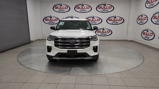 New 2026 Star White Metallic Tri-Coat Ford Active image 4