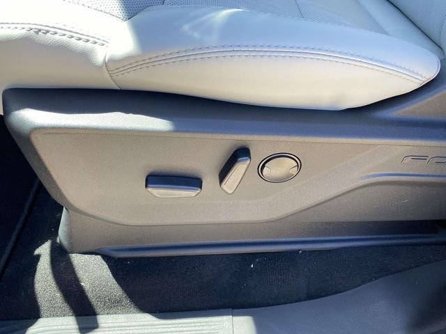 New 2026 Glacier Gray Metallic Tri-Coat Ford Platinum image 40