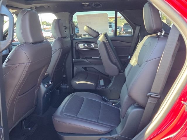 New 2026 Rapid Red Metallic Tinted Clearcoat Ford Platinum image 12