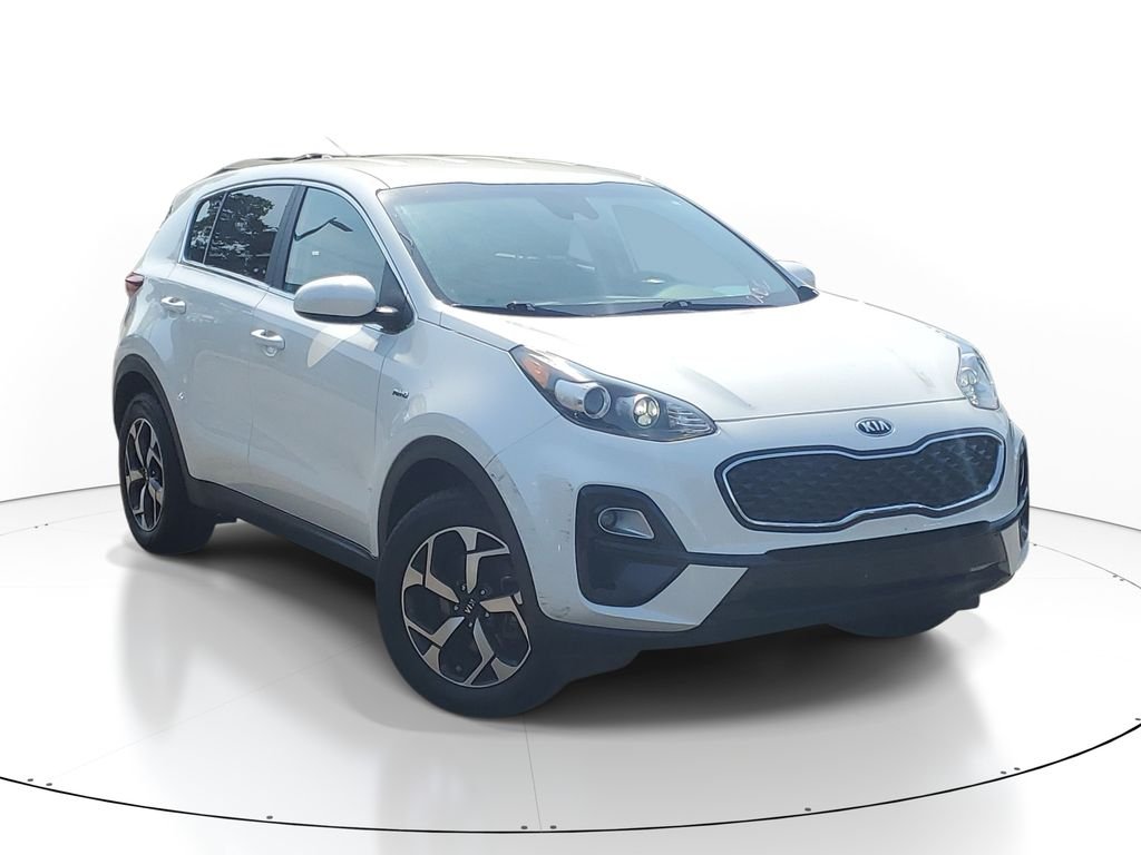 Used 2022 Snow White Pearl Kia LX image 1