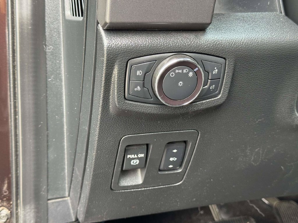 Used 2019 Red Ford XLT image 10