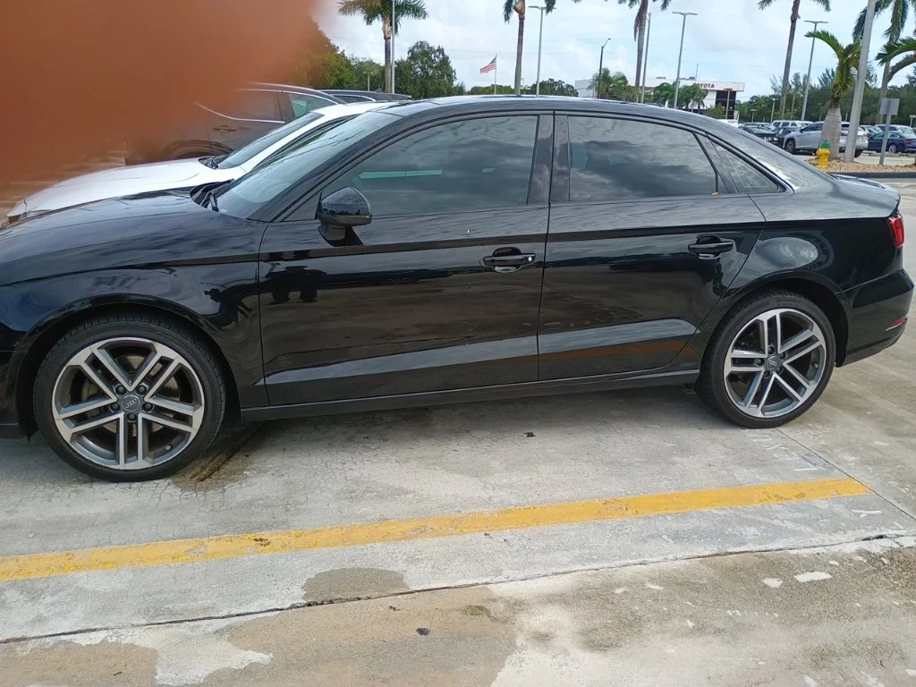 Used 2020 Mythos Black Metallic Audi Sport 40 TSI image 5