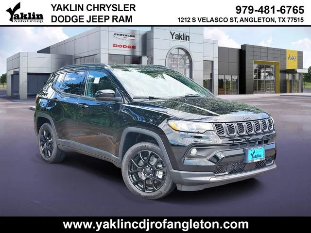 New 2026 Diamond Black Crystal Pearl-Coat Exterior Paint Jeep Latitude image 1
