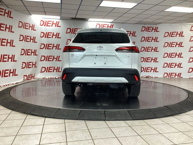Used 2023 Beige Toyota XLE image 5