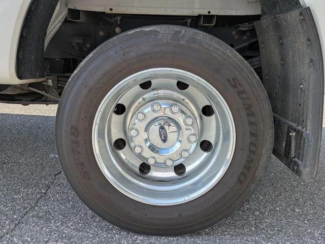 Used 2020 Star White Ford Platinum image 9