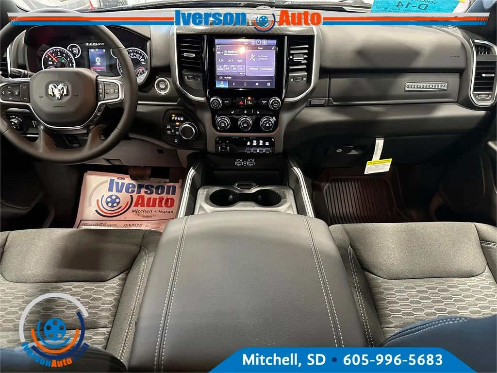 New 2026 Hydro Blue Pearl-Coat Exterior Paint RAM Big Horn/Lone Star image 27