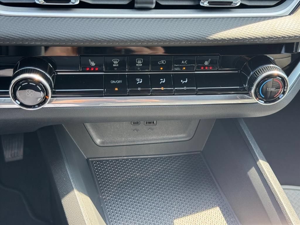2026 Chevrolet Equinox LT - Photo 14