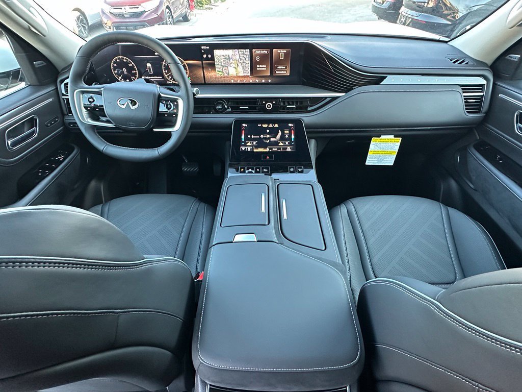 Used 2027 White INFINITI LUXE image 19