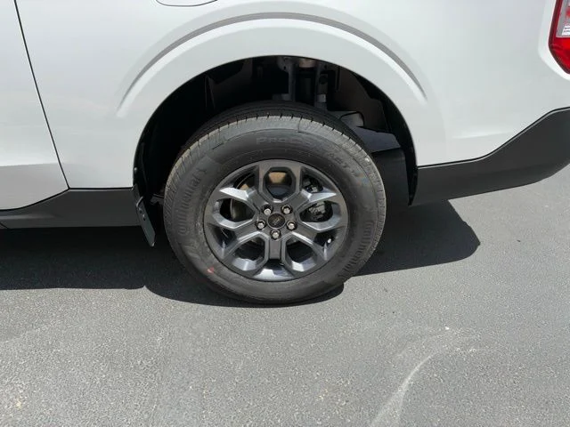 New 2026 Oxford White Ford XLT image 17