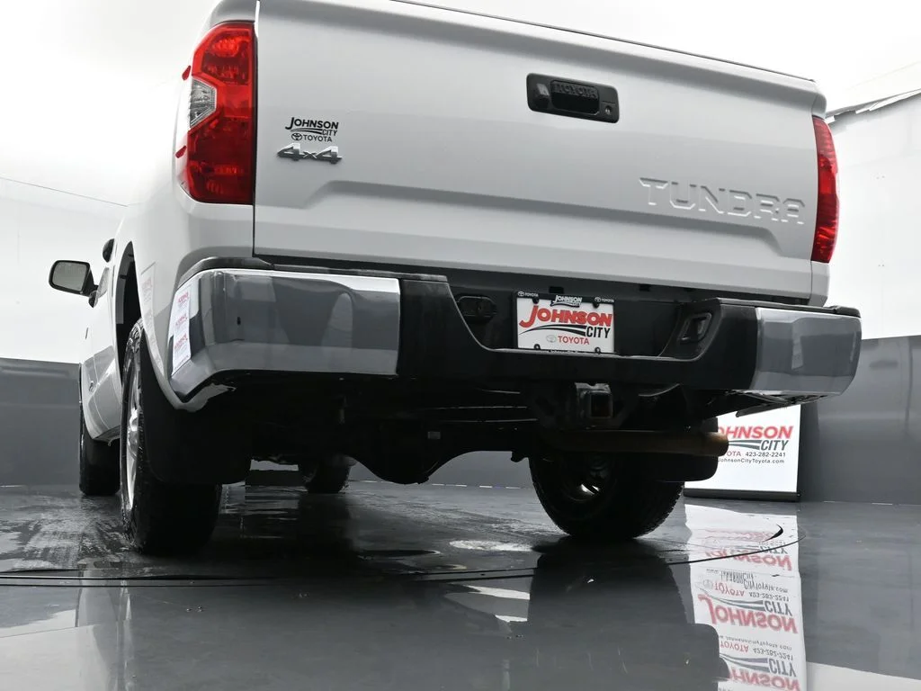 Used 2021 White Toyota SR5 image 38