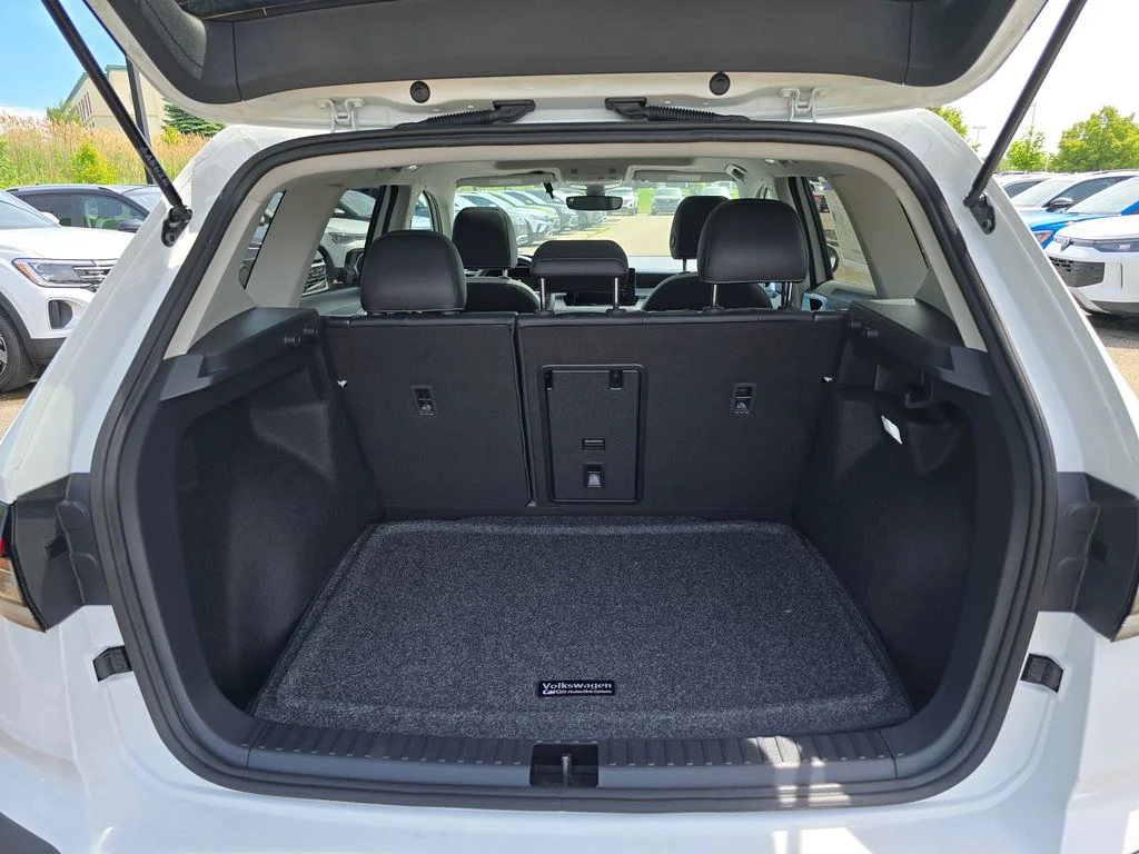 New 2026 Pure White Volkswagen 1.5T SE image 13