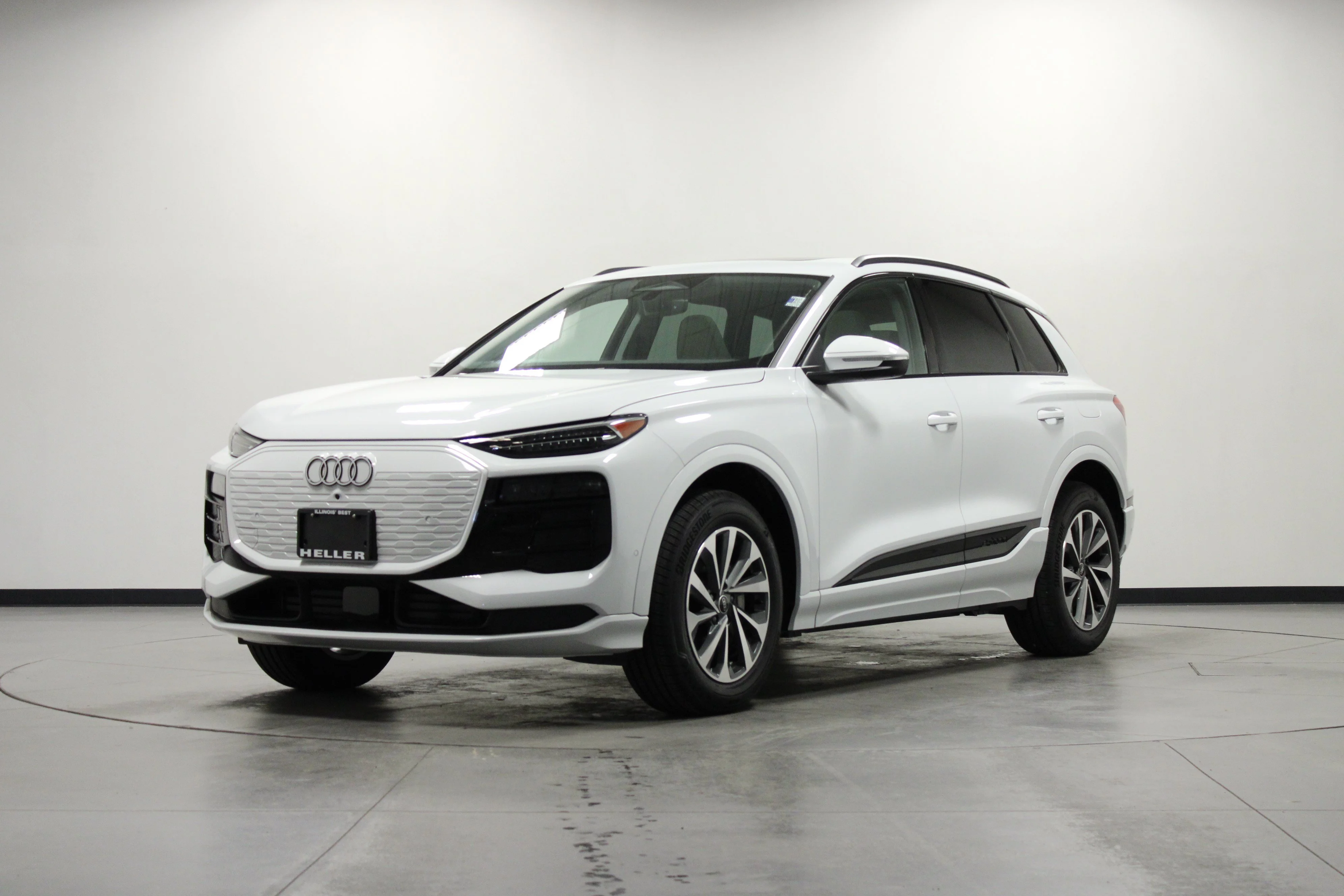 Used 2025 Glacier White Metallic Audi Premium Plus image 8