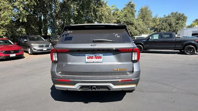 New 2026 Carbonized Gray Metallic Ford Tremor® image 5
