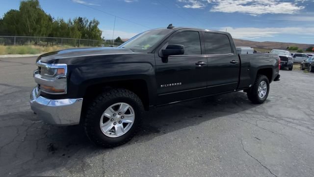 Used 2018 BLACK Chevrolet LT image 4