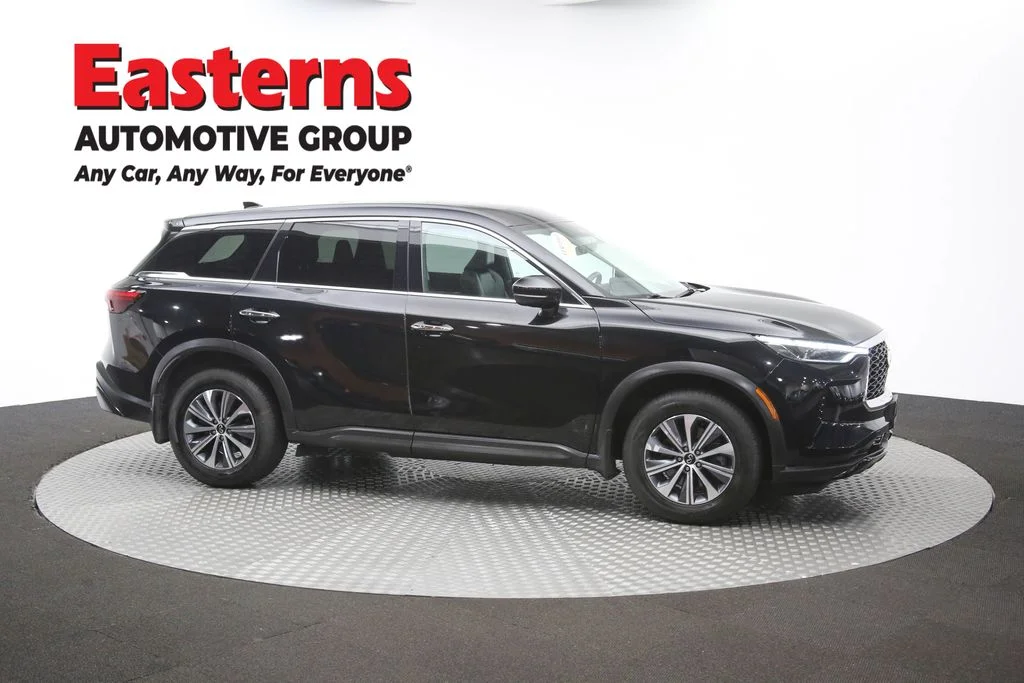 Used 2023 Black INFINITI PURE image 49
