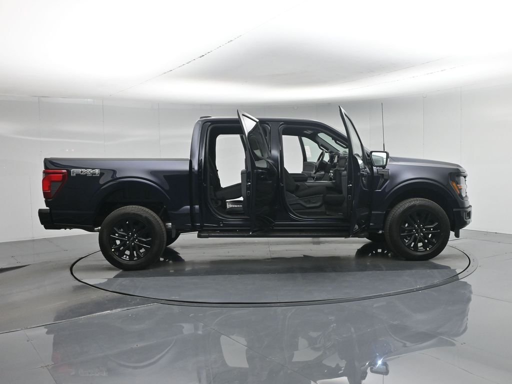 New 2026 Blue Ford XLT image 4