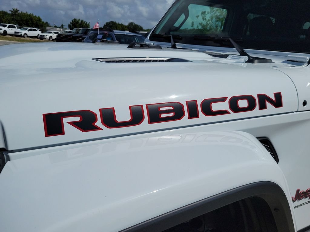 New 2026 Bright White Clear-Coat Exterior Paint Jeep Rubicon X image 5
