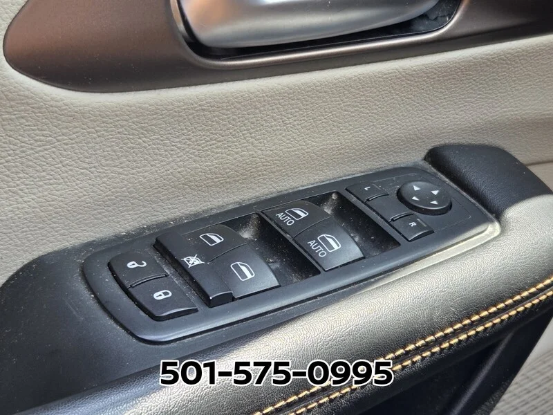 Used 2017 Crystal Metallic CHRYSLER TOURING FWD image 28
