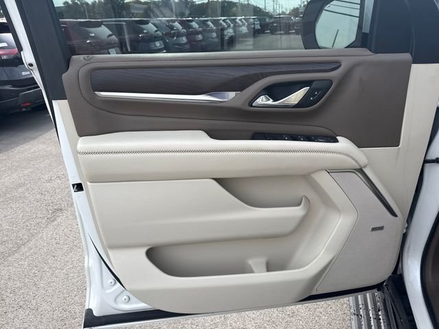 Used 2023 White GMC Denali image 12