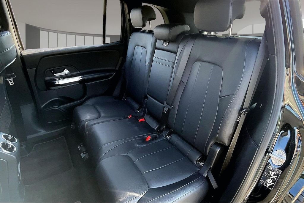 Used 2021 Black Mercedes-Benz GLB 250 image 28