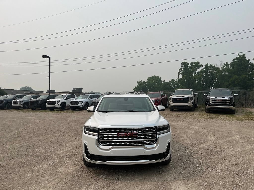 Used 2023 White Frost Tricoat GMC Denali image 3
