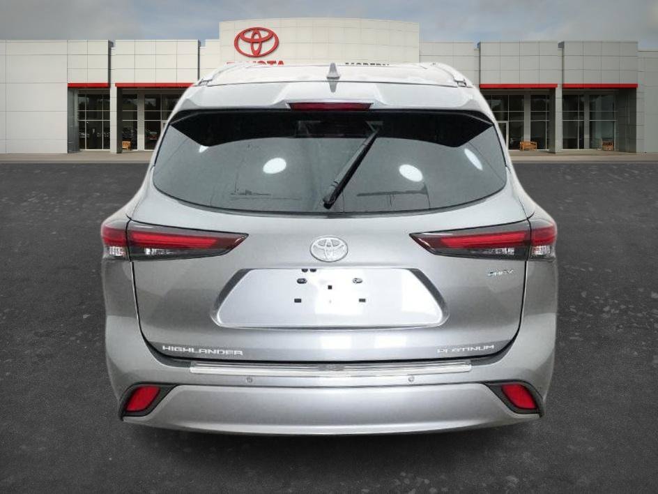New 2026 Heavy Metallic Toyota Hybrid Platinum image 9